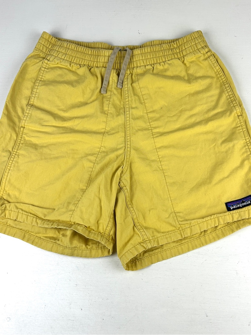 Patagonia Men’s Casual Pockets Chino Shorts Size Sz Small Cotton Yellow